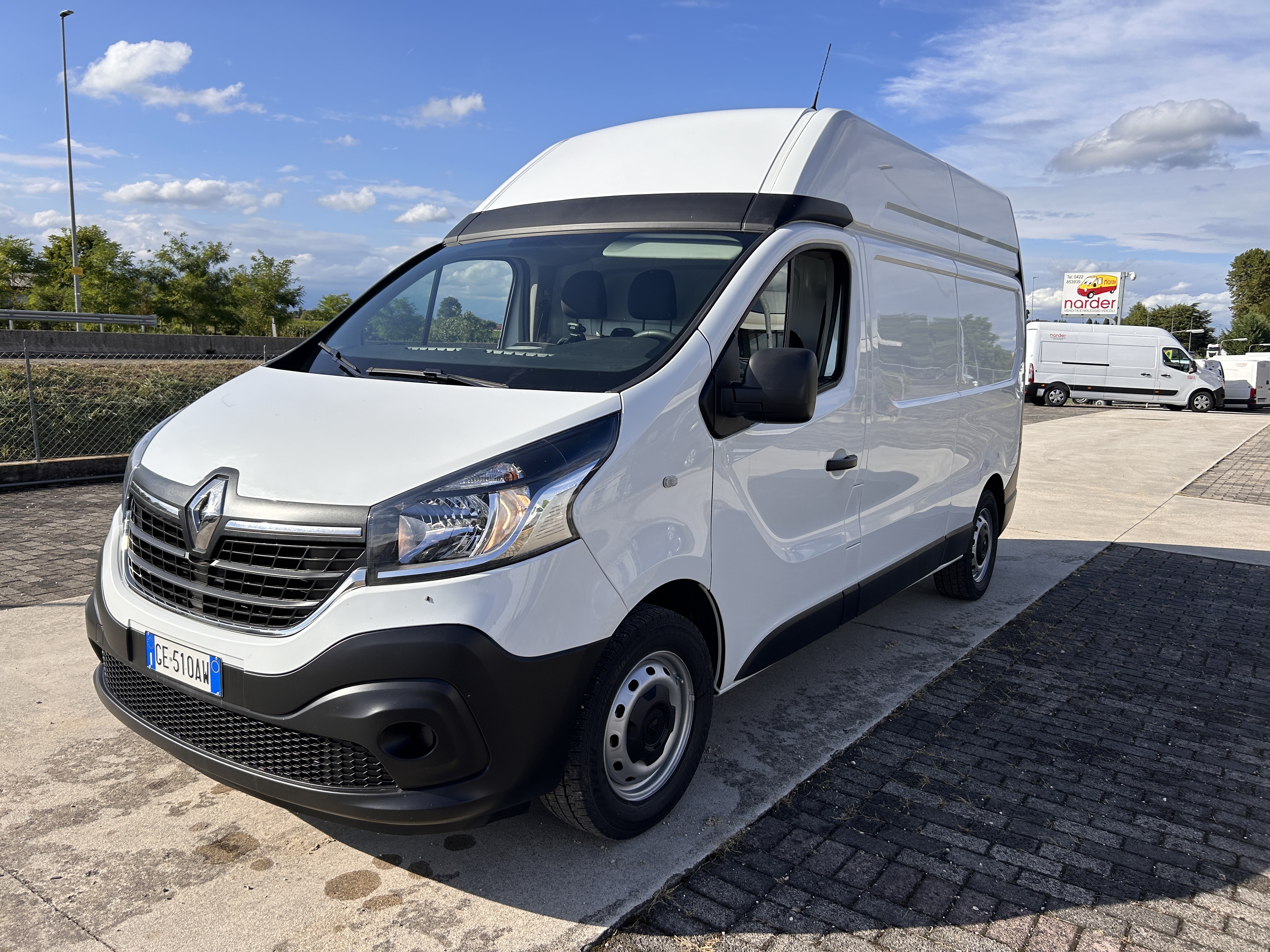 RENAULT TRAFIC L2H2